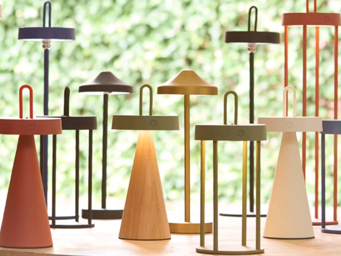 Light & Living, ISALO, Bordlampe LED, Sort, Metal, Ø:13 x H:28 cm