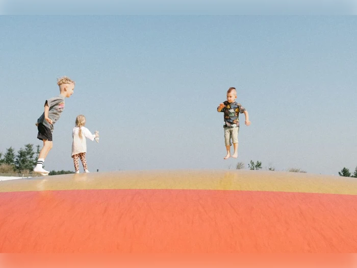 Ferie i Løkkenhytte - tæt på Vesterhavet hos Løkken Klit Camping - op til 6 personer