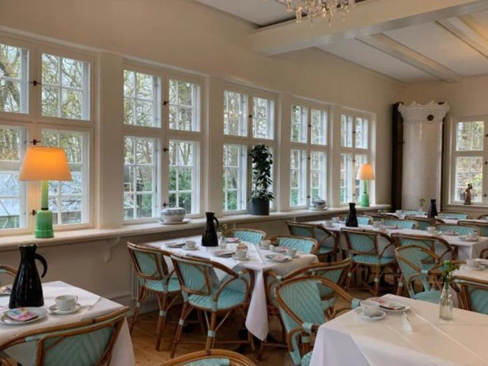 Overnatning på Hotel Egeskoven - Stemning af "Sommer på Feddet"