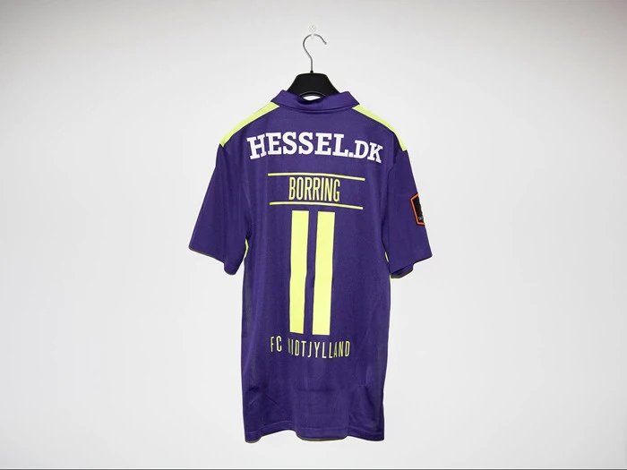 Jonas Borring's match worn-trøje og -shorts fra FC Midtjylland's 2016-17-sæson