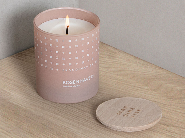 SKANDINAVISK, ROSENHAVE, Duftlys, Alba rose, Elderflower, Geranium, Blackcurrant buds, Rosa, 200g.