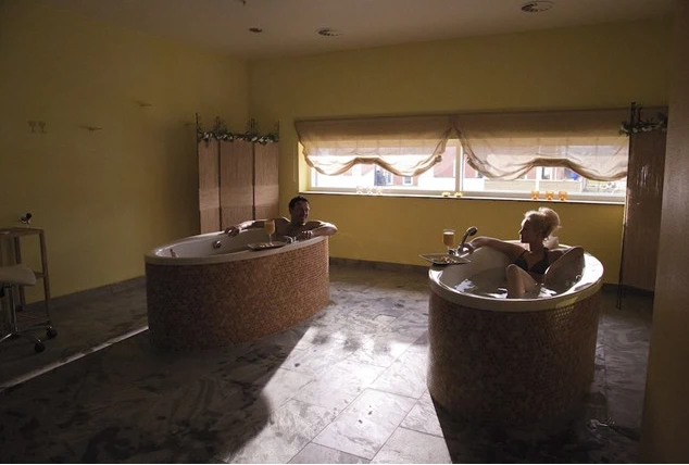 Nyd en lækker dag med Golf og Wellness på Enjoy Resorts, Rømø