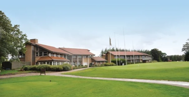Golfophold for 2 personer på Brundtland Golf Center, Toftlund