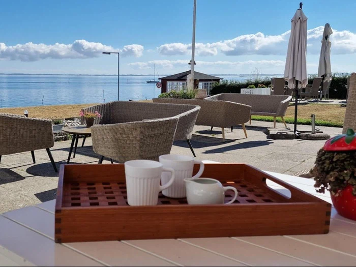 Miniferie m/fuld forplejning på Ærø - bo på det smukt beliggende Hotel Udsigten Marstal