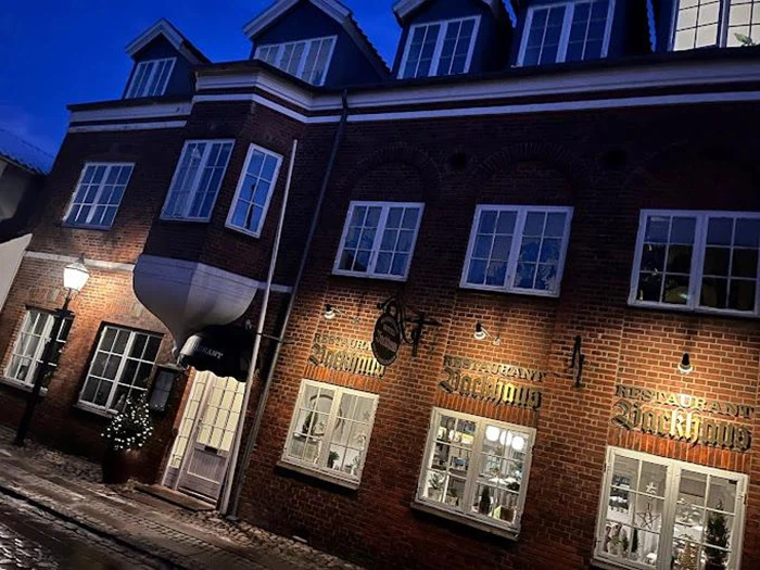Ophold m/3-retters menu på Hotel Backhaus i Ribe - 50 m fra domkirken