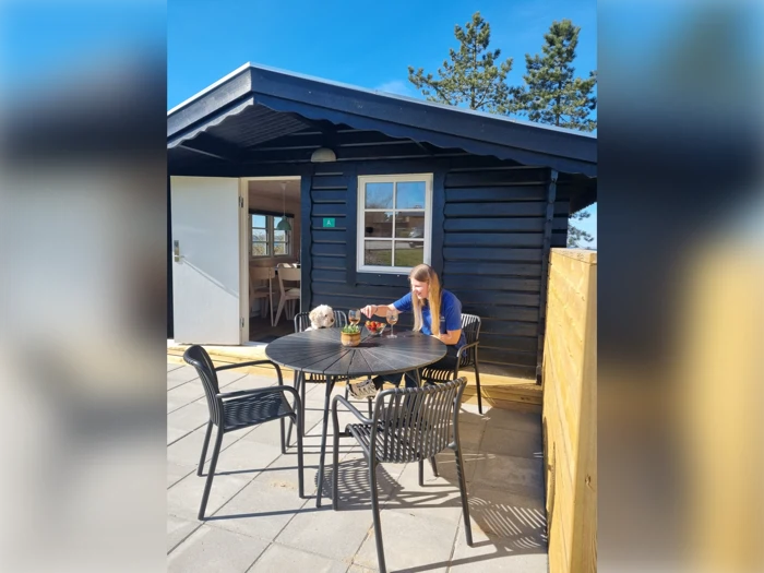 Miniferie på Hvalpsund Familie Camping - Nyrenoveret minihytte inklusiv tapas og morgenbrød