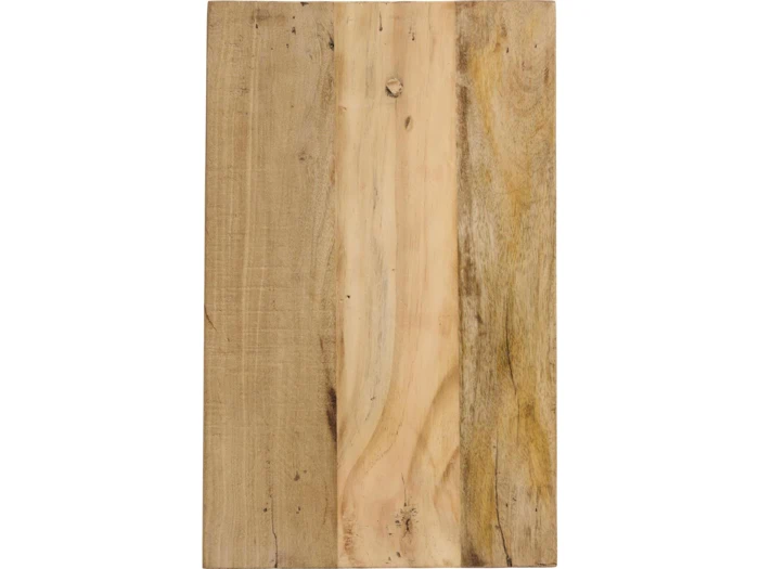 Tre lodrette træplanker med synlige åretegninger og knaster, der danner et rustikt, ubehandlet træpanel.