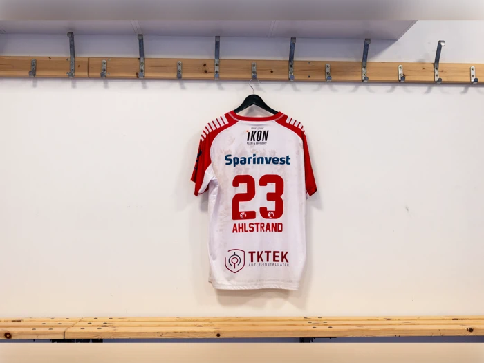 #23 Viktor Ahlstrands matchworn trøje i str. XL