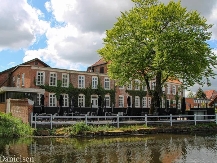 Romantikophold hos Gram Slotskro nær ved Gram Sø