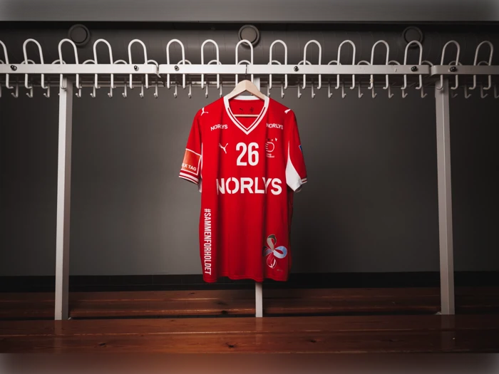 #26 Johan Hansens matchworn trøje i str. XL