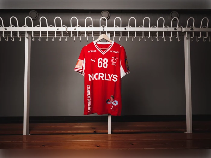 #68 Victor Norlyks matchworn trøje i str. L