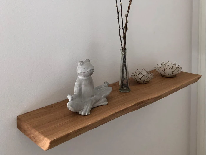 Massive egetræshylder fra WoodenDay