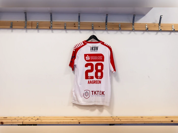 #28 Andreas Aagreens matchworn trøje i str. XL