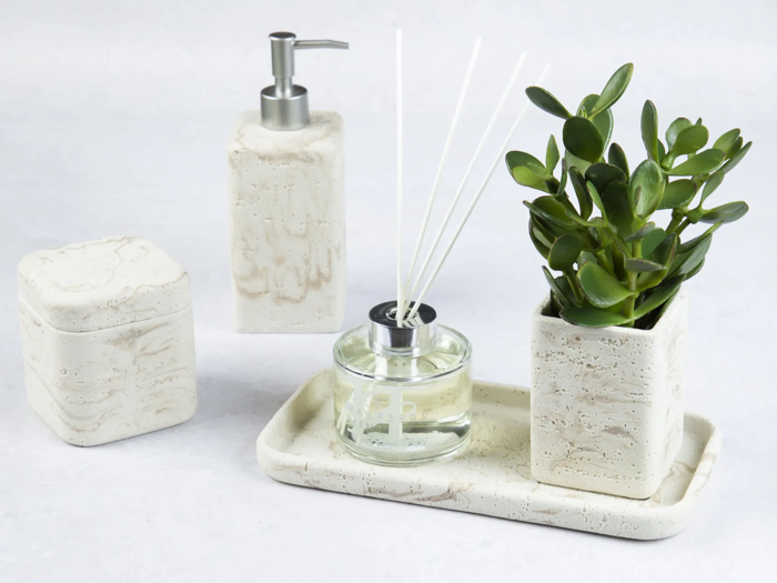 Holmen, Linus, Sæbedispenser, Beige, Polyresin, L:7,5 x B:7,5 x H:19,7 cm