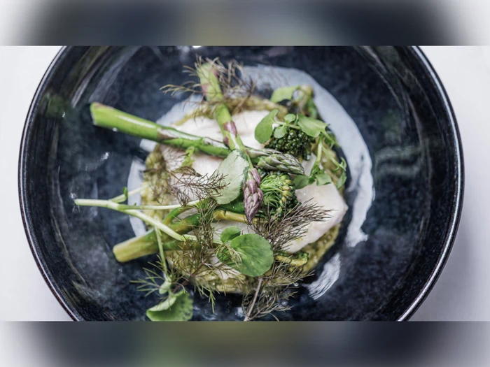 Miniferie for 2 på Strandlyst Hotel - badehotelstemning og 3-retters gastronomi på Ballen Badehotel