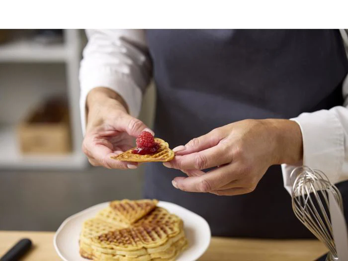 Blomsterbergs Dobbelt vaffeljern 1600 watt i latte