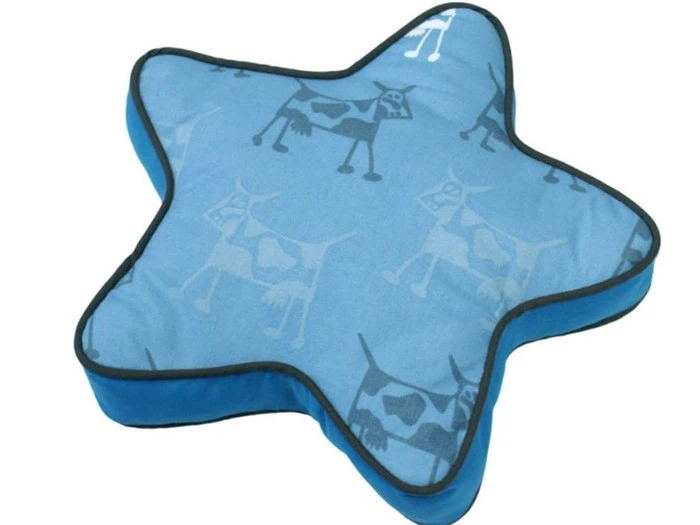 4 dele kvalitetspakke til drengeværelset - Lampe/Sengesæt/Pude/Bamse