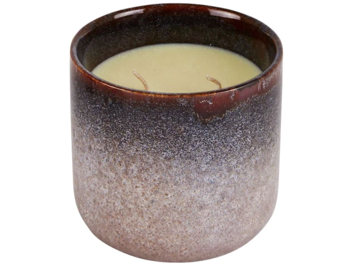 Et keramisk lys med to væger og et gradientdesign fra brun i toppen til grå i bunden.