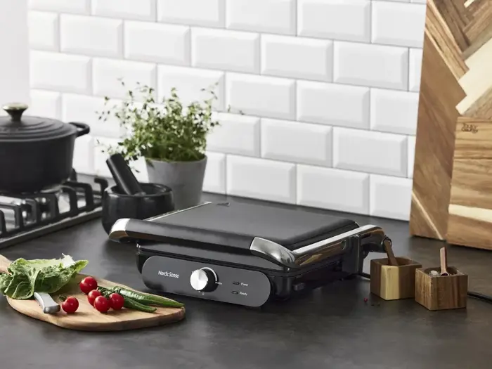 Nordic Sense, Paninigrill aft. plader, Sort, 2000 watt, L:28 x B:23 cm  