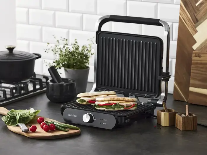 Nordic Sense, Paninigrill aft. plader, Sort, 2000 watt, L:28 x B:23 cm  