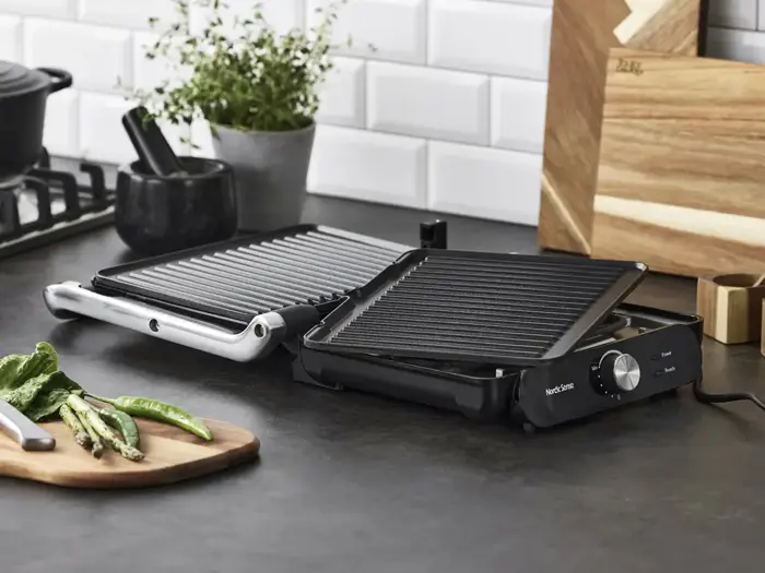 Nordic Sense, Paninigrill aft. plader, Sort, 2000 watt, L:28 x B:23 cm  