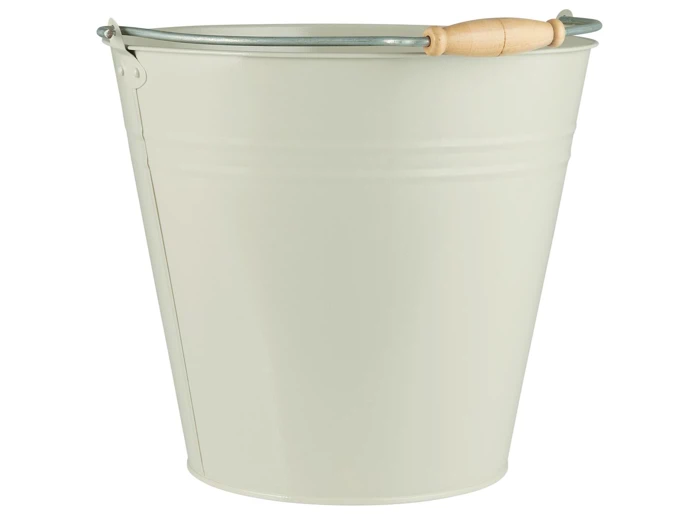 En cremefarvet metalspand med træhåndtag og afrundet bund, fotograferet på en hvid baggrund.