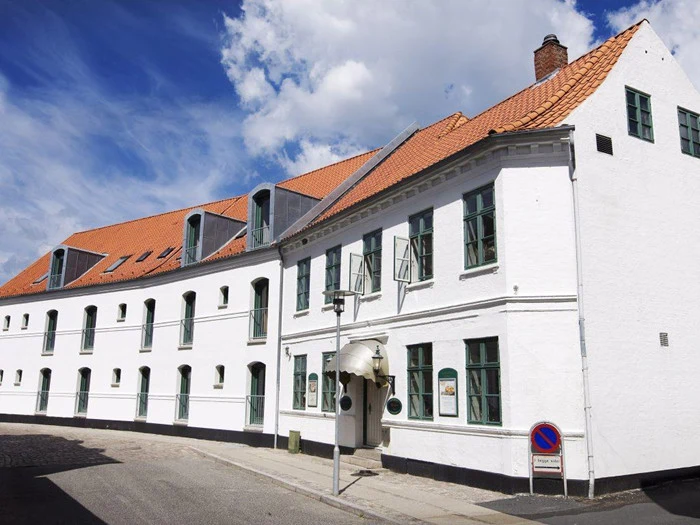 Ophold for 2 på Marcussens Hotel - Oplev idylliske Assens 