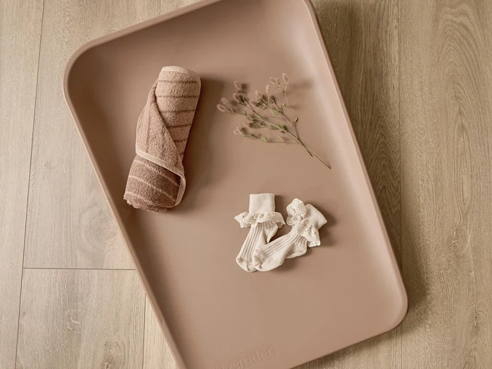 Leander, Matty, Puslepude, Clay, Formstøbt PUR skum, H:11 x B:49 x L:70 cm