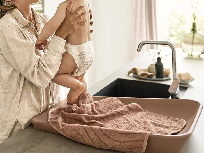 Leander, Matty, Puslepude, Clay, Formstøbt PUR skum, H:11 x B:49 x L:70 cm