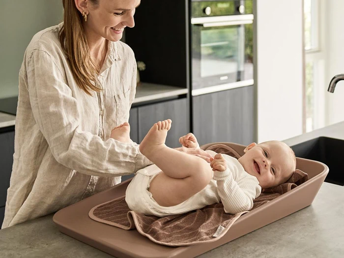 Leander, Matty, Puslepude, Clay, Formstøbt PUR skum, H:11 x B:49 x L:70 cm