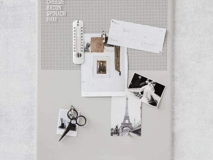 MONOGRAPH GRID opslagstavle m. sorte bogstaver