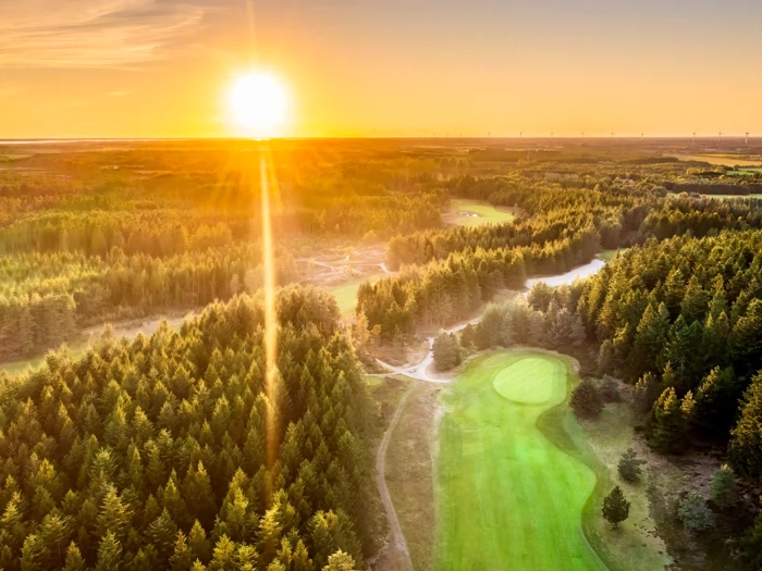 Greenfees for 4 til Holstebro Golfklub - Kåret til Danmarks bedste bane