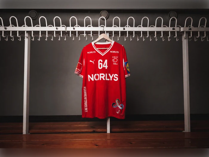 #64 Lasse Møllers matchworn trøje i str. XXL
