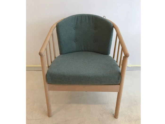 Stouby Bella stol - Bøg Sæbe/ Luna uldstof fra Høgh Møbler