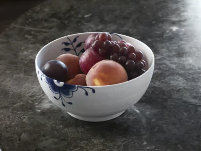 Royal Copenhagen Blå Mega Riflet Skål Ø 21 cm – Porcelæn – Koboltblå/hvid