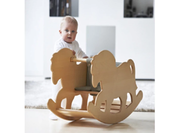 Gyngehest fra Tegnestuen Hindevadgaard