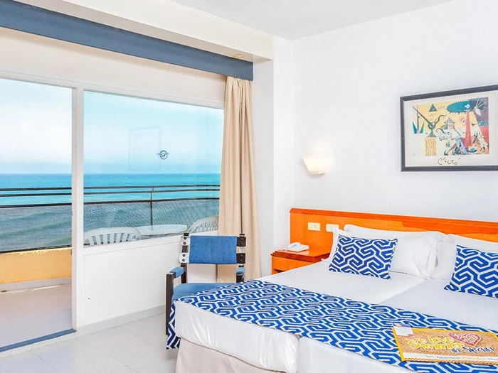 Oplev den spanske solkyst med havudsigt og All Inclusive