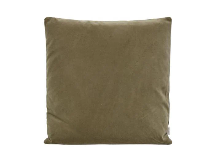En almindelig, firkantet olivengrøn pude med en blød, fløjlsagtig tekstur, vist mod en hvid baggrund.