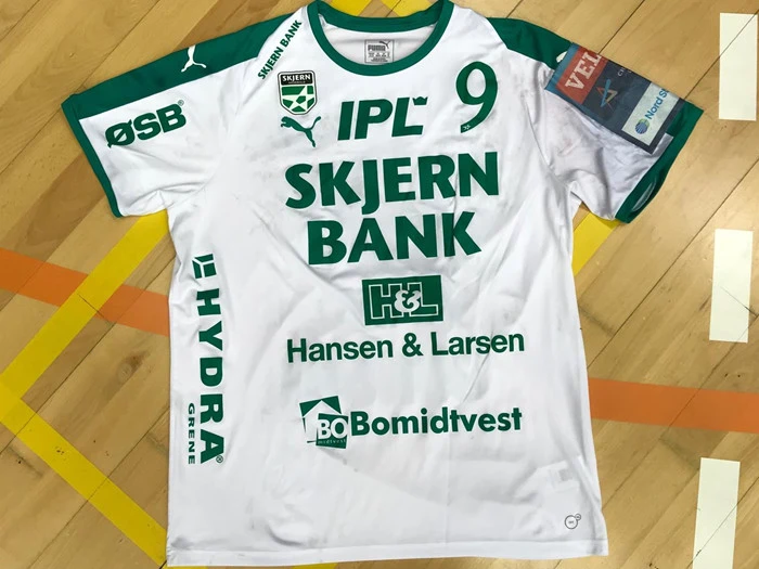 #9 Christoffer Cichoszs match-worn udebanetrøje i str. XL (Udebane - Champions League)