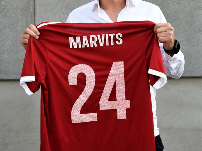 Legendekamps spillertrøje – Rasmus Marvits