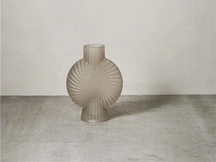 2 stk. Dornia vaser i bark fra Lene Bjerre - 15x7x20,5 og 22x10,5x32