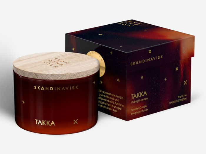 SKANDINAVISK, TAKKA, Seasonal, Duftlys, Hacked pine, Haysmoke, Raw wool, Rolling tobacco, Brun, 90g.