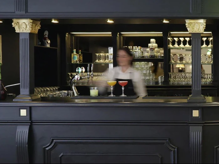 Ophold i hjertet af Aalborg - Velkomstdrink, "kaffe to go" og morgenbuffet på Helnan Phønix Hotel