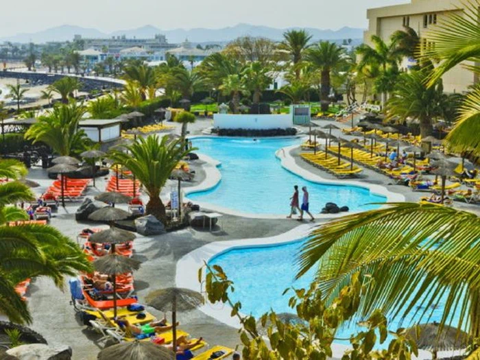 1 uges ferie til Lanzarote, med morgenmad, med Bravo Tours (Afrejse 24/11 fra Billund)