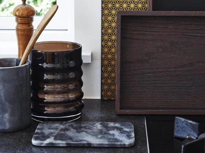 Louise Roe, Bella, vase, marmor, sort, H: 17,5 Dia: 12 cm