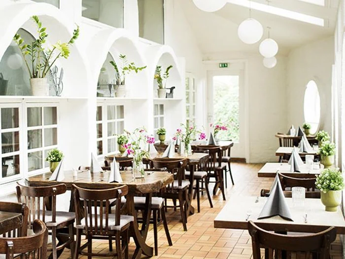 Kroophold for 2 på Bisserup Strandkro - Kystnær krohygge og god mad med udsigt 