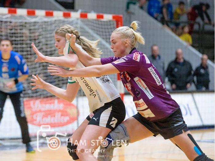 Lyng spillertrøje med Mathilde Bjerregaard fra EHF Cup inkl. autograf