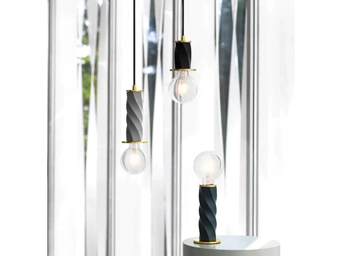 Bon lampe i sort fra Normann Copnehagen 