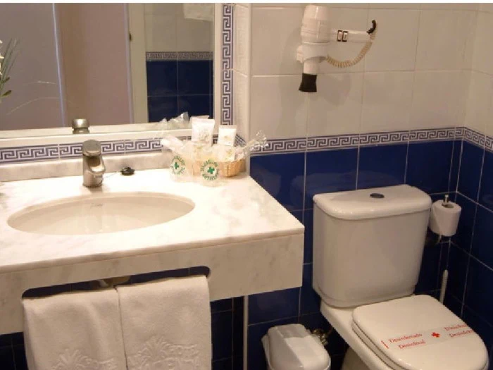 1 uges ferie i La Penida, COSTA DORADA, inkl. morgenmad, med Bravo Tours (Afrejse 11/5 fra Billund)