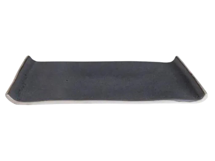 Mette Ditmer, BY HAND, Bakke, Antracit, Stentøj, B: 16 cm x L: 34 cm x H: 3 cm